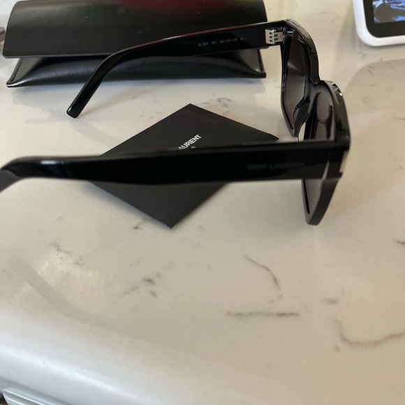 EUC Saint Laurent SL 507 - Picture 3 of 8